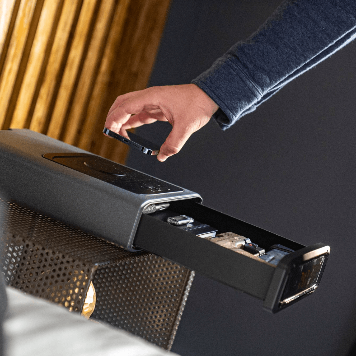 Vaultek Safe® Smart Station (DS2i ViSN)